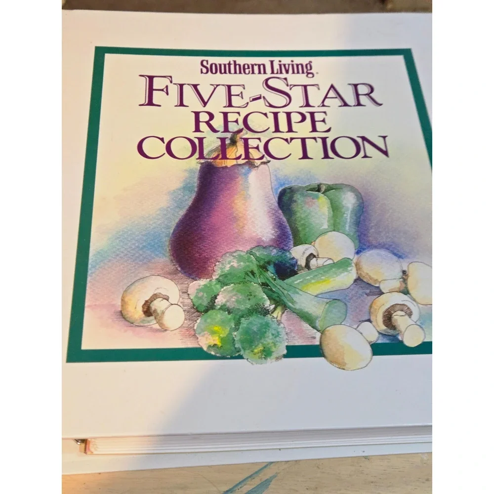 Southern Living Vols 1 & 2 Five-Star Recipe Collection 3 Ring Binders